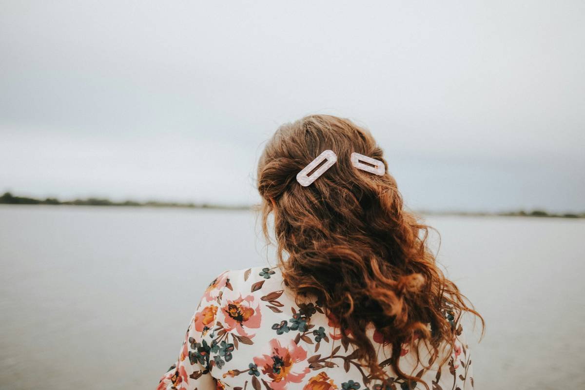 Modern Trends in Hair Scarves: How to Style Like a Pro in 2024